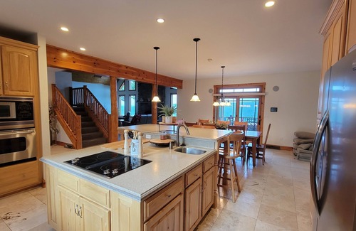 James Creek House | Idyllic Lake Raystown Home with Pool & Spa Amenities
