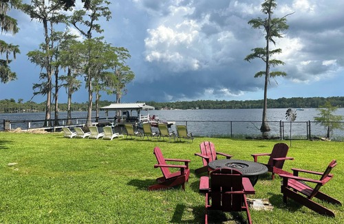 Lake Bradford -Cascade Lake House | Inviting Lakehouse Retreat Near FSU with Pool & Ocean View