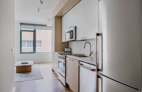 Navy Yard Apartment | Exquisite Navy Yard Jr 1BR w/Gym, near Nightlife & Food, by Blueground