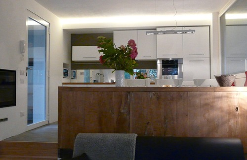 Brunate Apartment | Newly Built Retreat in the Heart of Nature with Pool