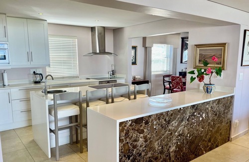 Plettenberg Bay Apartment | Exquisite Plett Penthouse: Landmark Luxury & Panoramic Coastal Views