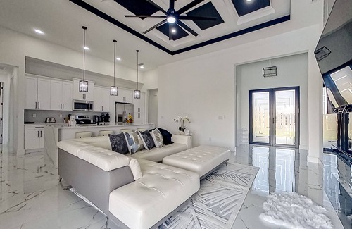 Diplomat House | Pet-Friendly Riverfront Retreat with Pool and Spa Amenities