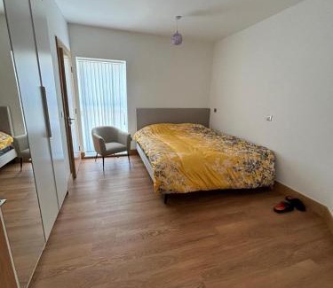 Northfleet Apartment | Exquisite Riverside Living in a Stunning Flat