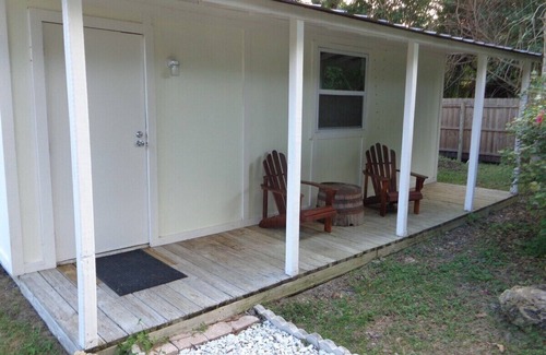 Sarasota Cottage | Charming Cottage Just Minutes from Siesta Key Beaches