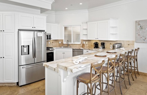 South Oceanside House | Exceptional Twelve Bedroom Oceanfront Retreat with Spa