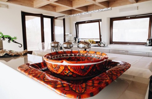 Todi Villa | Idyllic Umbrian Farmhouse with Infinity Pool & Guest House