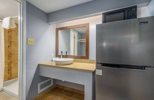 Canyon Acres Hotel | Comfortable Extend a Suites & RV Park with Family Amenities