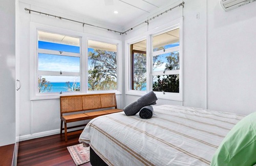 Point Vernon House | Family-Friendly Oceanfront Escape with Kitchen Amenities