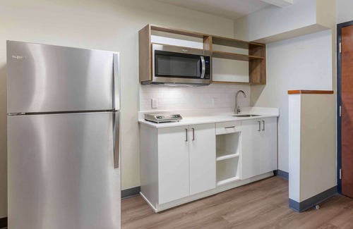 Cranberry Township Hotel | Comfortable Extended Stay America Suites in Pittsburgh Cranberry