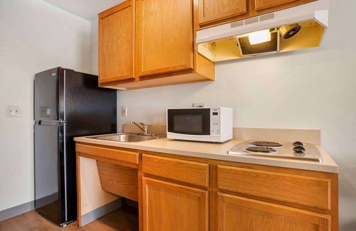 West Melbourne Hotel | Cozy Extended Stay America Select Suites in Melbourne West