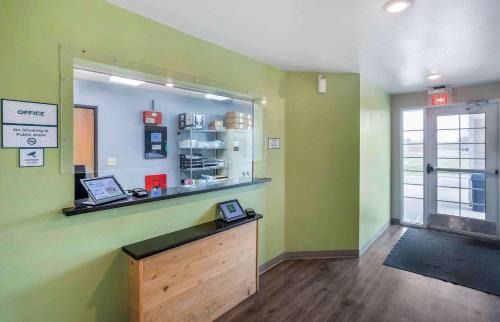Springfield Hotel | Convenient Extended Stay America Suites in Springfield South
