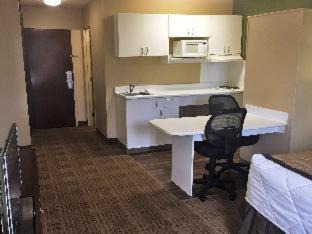 Naperville Hotel | Pet-Friendly Suites in Naperville with Perfect 10 Score