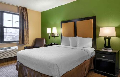 Roseville Hotel | Pet-Friendly Extended Stay America Suites in Roseville