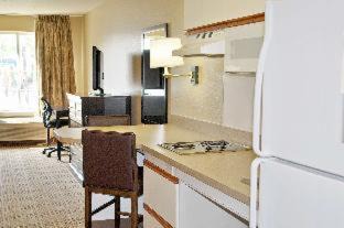 Westmont Hotel | Comfortable Extended Stay in Westmont Near Oak Brook
