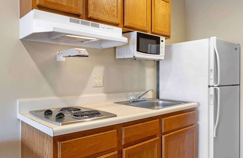 Wichita Hotel | Convenient Extended Stay Suites Near Wichita Airport