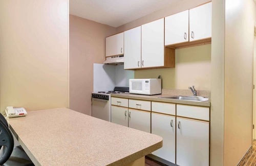 Columbia Hotel | Convenient Extended Stay America Suites with Kitchen & Breakfast