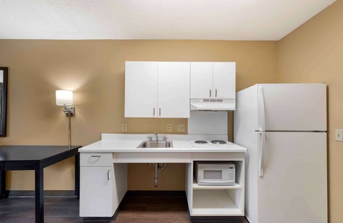 McNeil Hotel | Comfortable Extended Stay Suites near Lakeline Mall