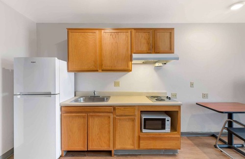 Avon Hotel | Comfortable Extended Stay America Suites in Avon, Cleveland
