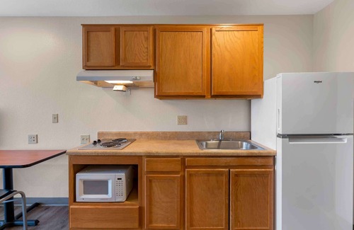 Avon Hotel | Comfortable Extended Stay America Suites in Avon, Cleveland