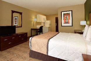 Nassau Bay Hotel | Stay Near NASA: Family-Friendly Suites in Houston
