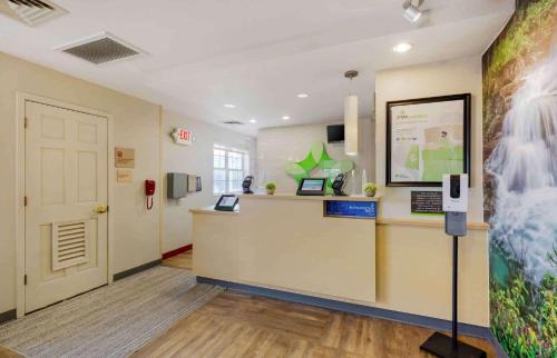 Chantilly Hotel | Convenient Extended Stay America Suites in Chantilly, VA