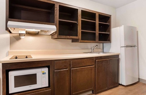 Kenner - Louis Armstrong International Airport Hotel | Convenient Extended Stay America Suites Near New Orleans Airport