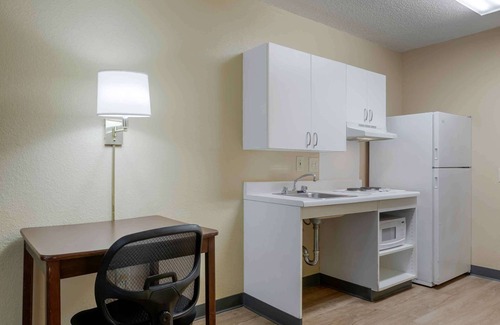 Greenway Plaza-Upper Kirby Hotel | Convenient Extended Stay America Suites near Houston Medical Center