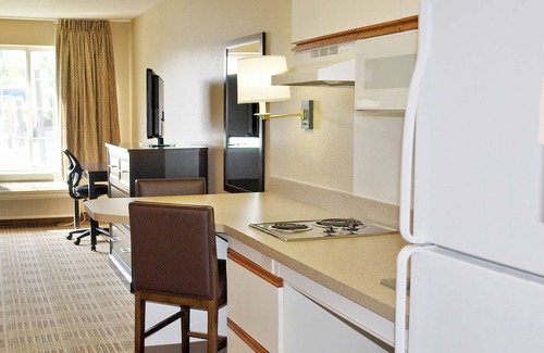 Bouldin Hotel | Comfortable Extended Stay America Suites in Downtown Austin