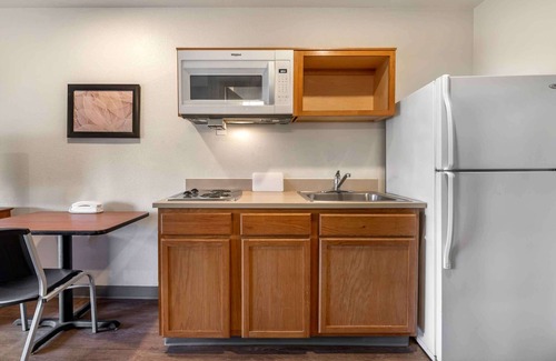 Wayne Hotel | Convenient Extended Stay America Suites in Indianapolis