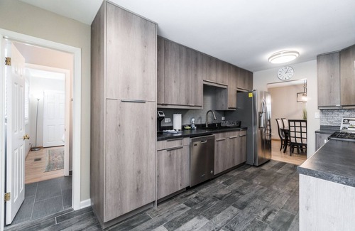 Schaumburg House | Pet-Friendly Extended Stay in Hoffman Estates with Breakfast