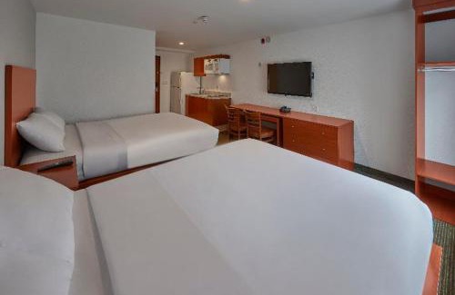 Ciudad del Carmen Apartment | Convenient Extended Suites Ciudad del Carmen Near Airport