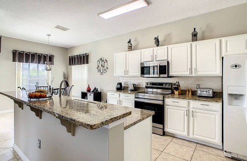West Haven House | Relaxing Getaway with Pool, Spa & Extended Sun Deck