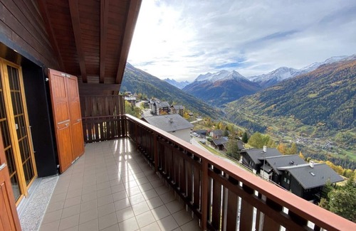 St. Luc Apartment | Renovated Attic Apartment with Balcony & Family Amenities