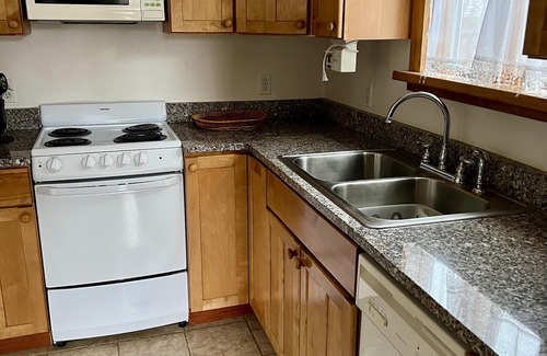 Otter Creek Cottage | Immaculate Cottage with Ocean View in Acadia National Park