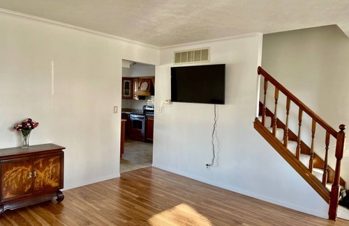 Champaign House | Spotless Retreat with Free Parking & Wi-Fi - 9.8 Rated!