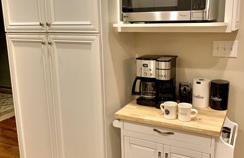 Wooded Estates House | Immaculate Retreat Near ND with Family-Friendly Amenities