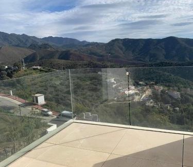 Ojen Apartment | Palo Alto Modern Apartment with Ocean and Mountain Views
