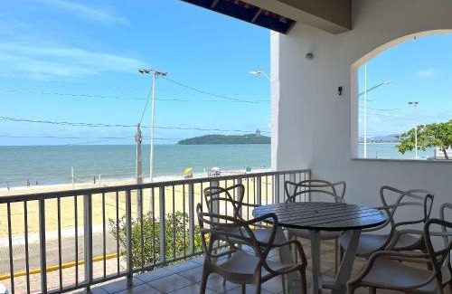Picarras House | Beautiful Oceanfront Getaway at Extraordinária Casa Pé na Areia