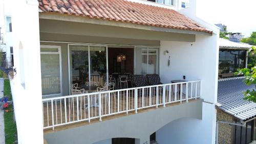 Picarras House | Beautiful Oceanfront Getaway at Extraordinária Casa Pé na Areia
