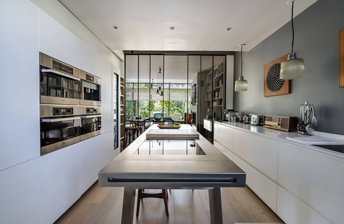 Billancourt–Rives de Seine House | Elegant Maison de Luxe Overlooking the Seine River
