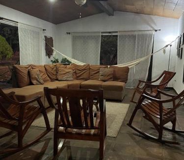 Leon Bed & Breakfast | Extraordinaria Casa Tranquila y Ventilada