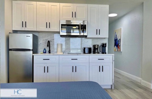 Hustons Daytona Beach Apartment | Ocean View Studio with Balcony and Top Amenities Await!