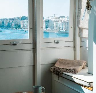 Valletta Apartment | Elegant Apartment in Valletta, Malta - Family Friendly Stay