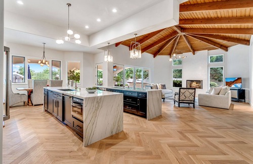 South Scottsdale Villa | Family-Friendly Escape at Ace Old Town with Pool & Spa
