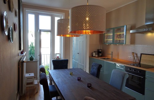 Lubeck City Centre Apartment | Elegant Central Lübeck Retreat with Pool and Spa Experience