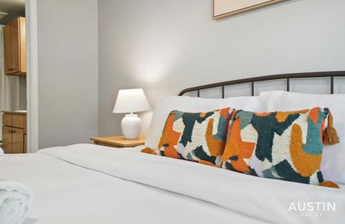 West Campus Apartment | Cozy Apartment with King Beds and Pool Access for Families