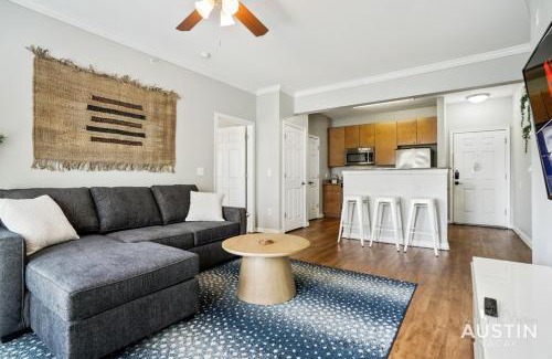 West Campus Apartment | Cozy Apartment with King Beds and Pool Access for Families