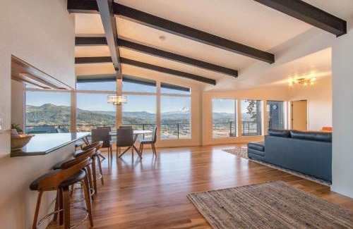 White Salmon House | Eye On The Gorge