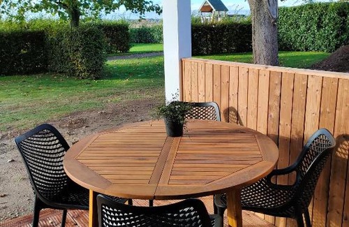 Municipality of Beesel House | Family-Friendly Eyveld Cube Home: Enjoy Unique Stays