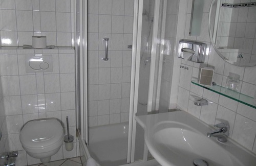 Bad Bevensen Apartment | Discover Comfort at Hotelpension Marie-Luise with Spa & Breakfast